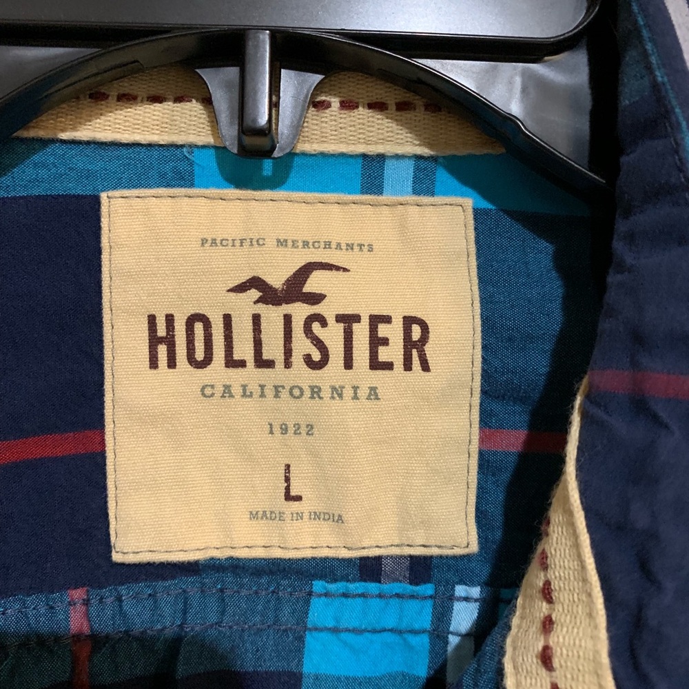 HOLLISTER button up - Picture 3 of 3
